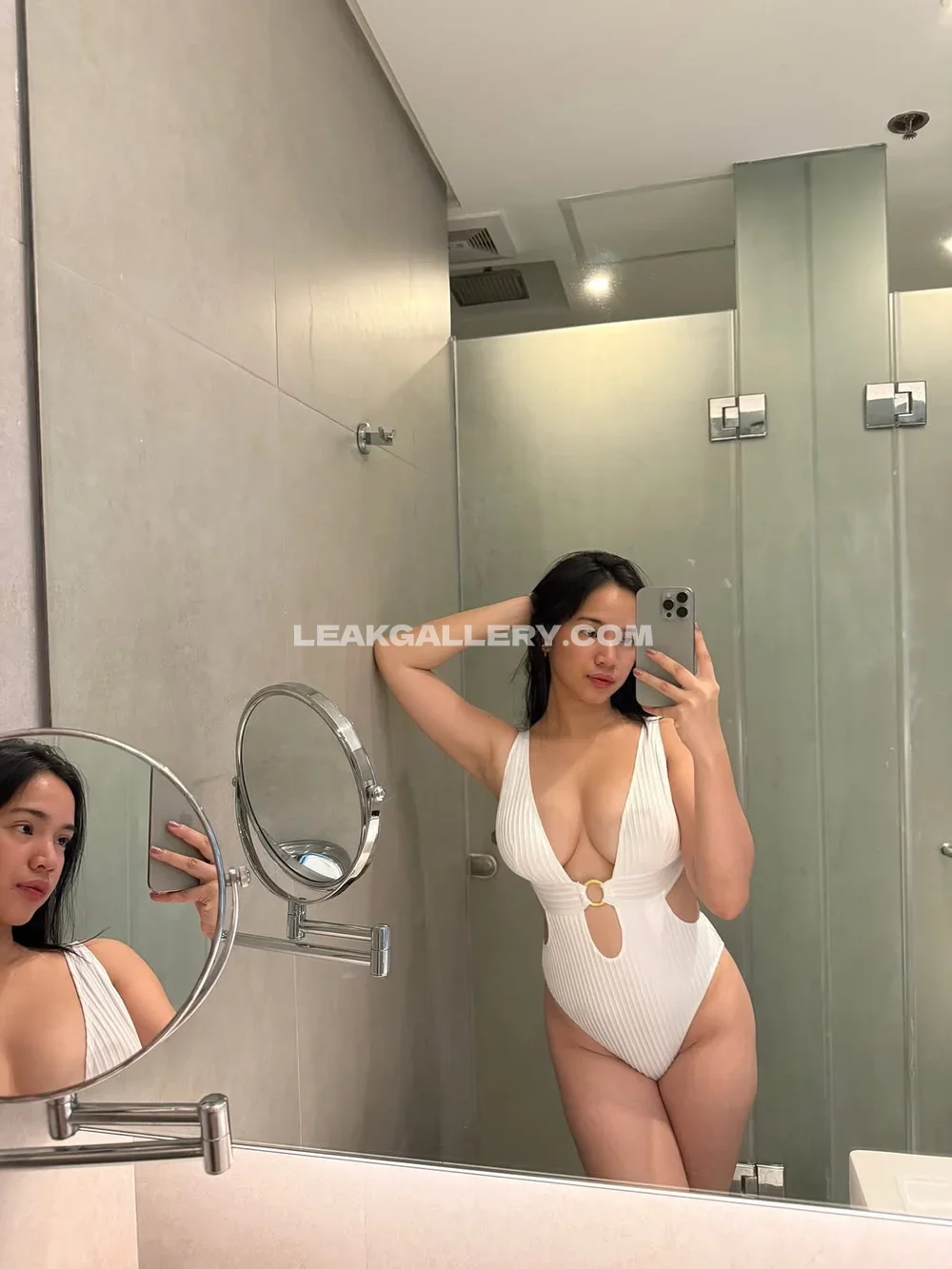 Eerickarosales White Swimsuit Mirror Pose OnlyFans Photo Leaked