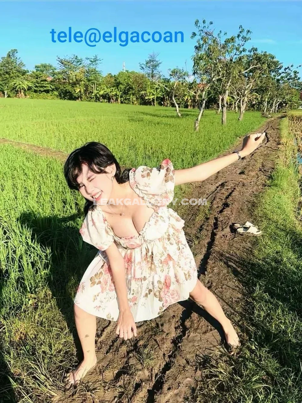 Ejahazel Floral Dress Outdoor Pose OnlyFans Photo Leaked