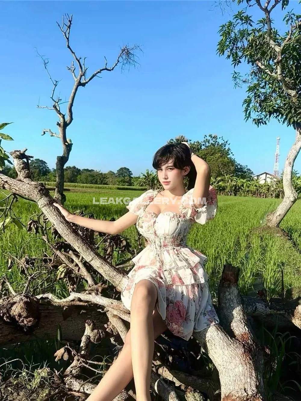 Ejahazel Floral Dress Outdoor Pose OnlyFans Photo Leaked
