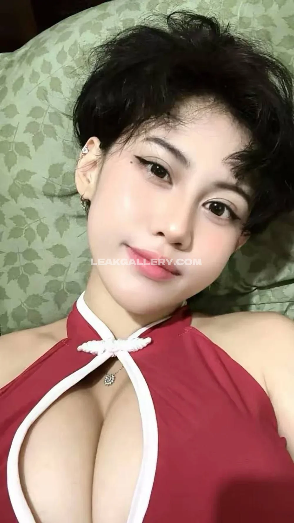 Ejahazel Red Halter Top Tease OnlyFans Photo Leaked