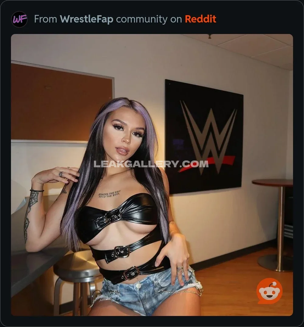 Elaynablack Leather Top Pose OnlyFans Photo Leaked