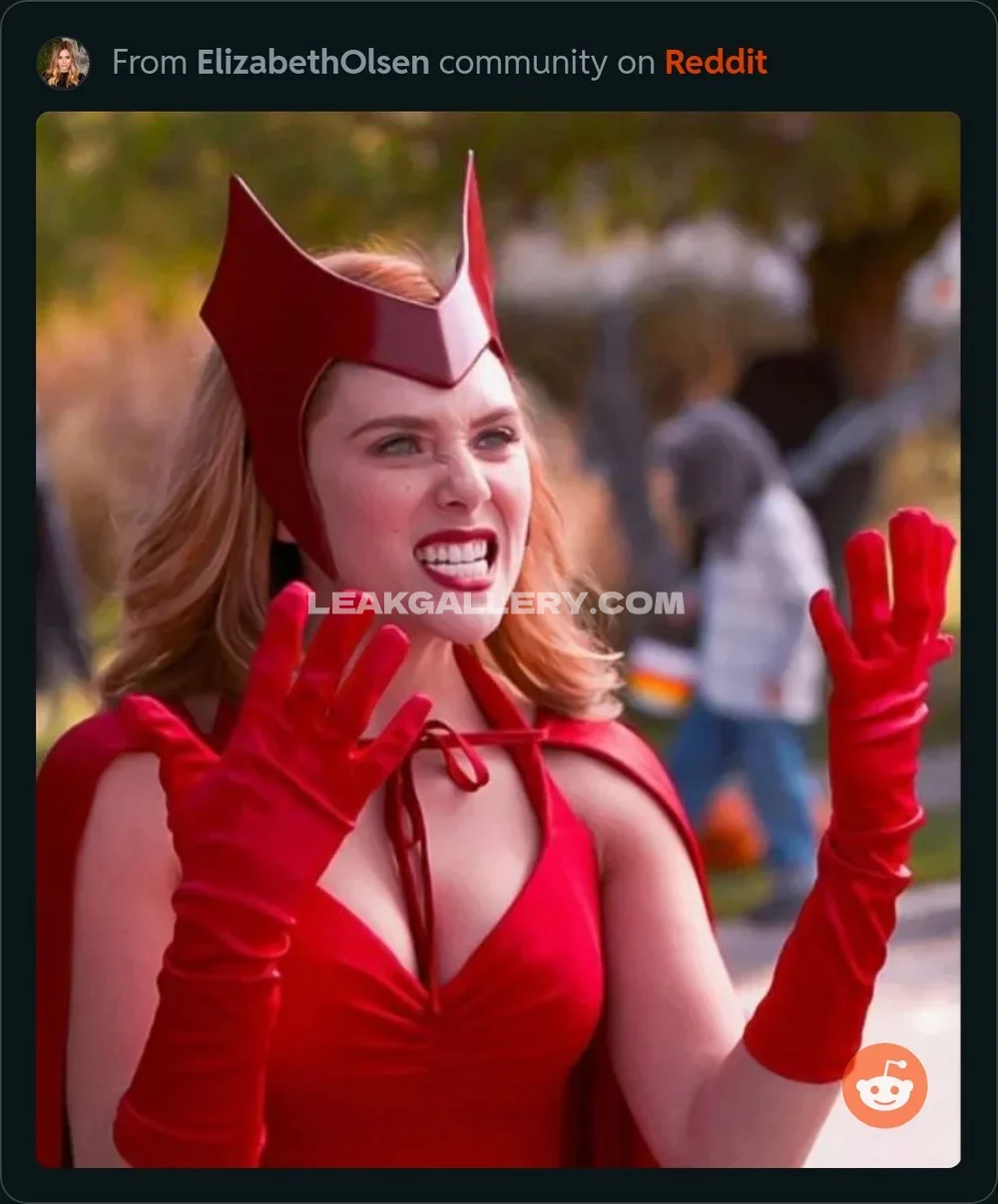 Elizabeth_olsen Red Costume With Gloves OnlyFans Photo Leaked