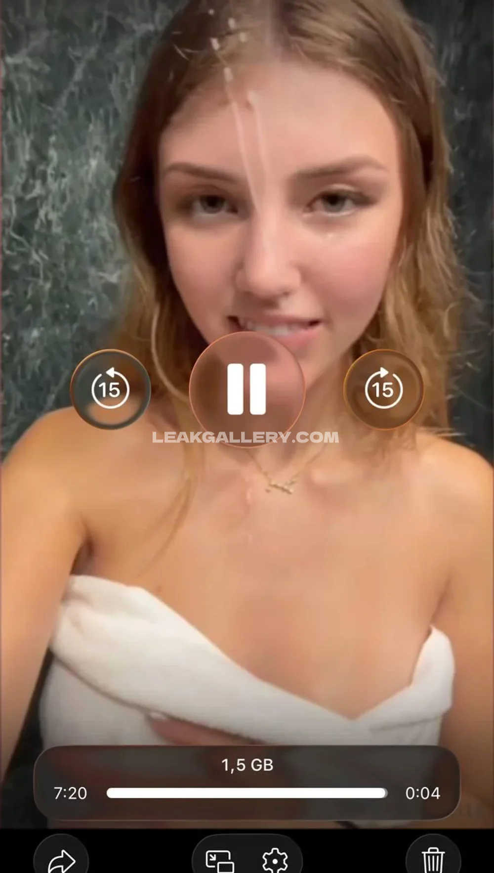 Elsabellucci18 Towel Wrapped Shower Tease OnlyFans Photo Leaked