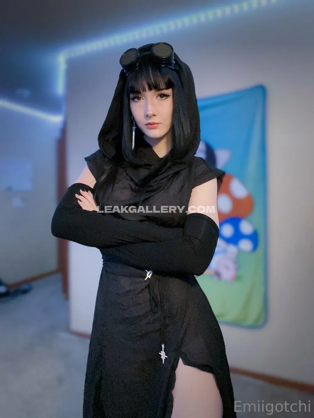 Emiigotchi Black Hoodie Cosplay Pose OnlyFans Photo Leaked