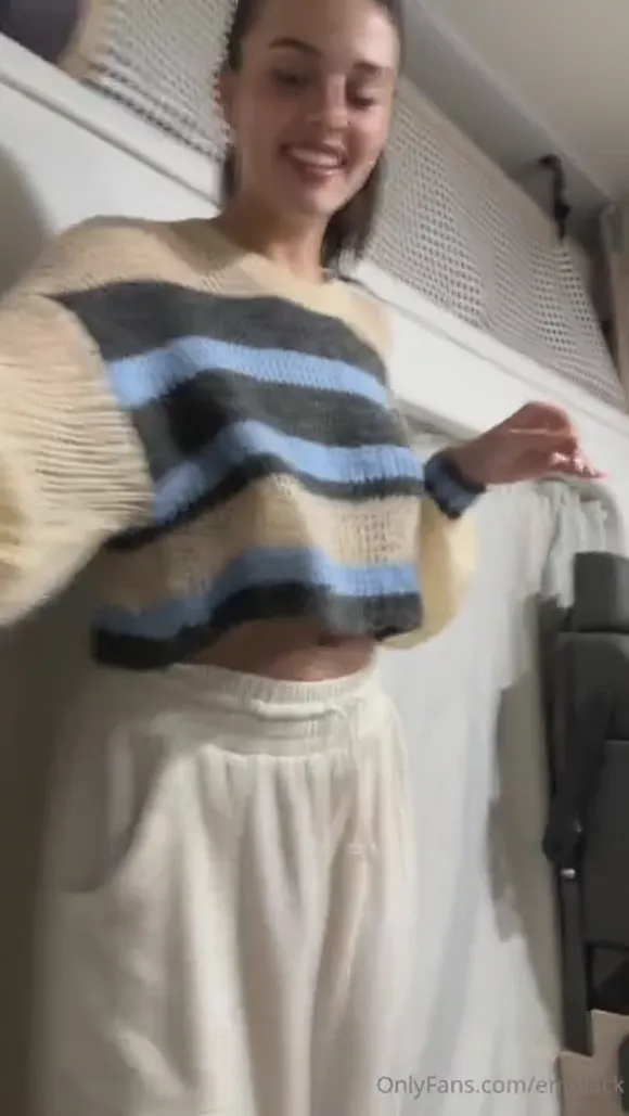 Emilyblack Striped Crop Top Tease OnlyFans Video Leaked