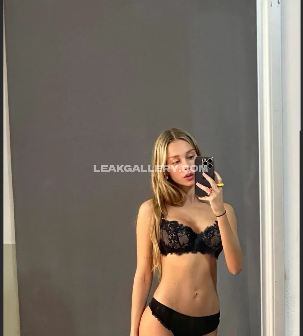 Esterexposito / Ester_exposito Exclusive Leaked Nude OnlyFans #13593661