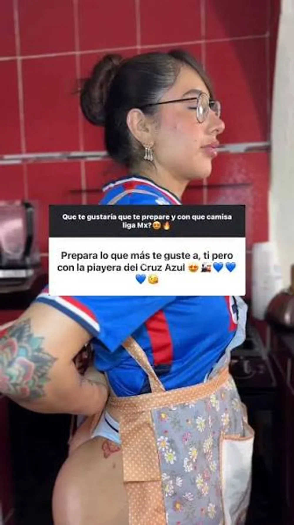 Faby Oñate Tattooed Ass In Apron OnlyFans Photo Leaked