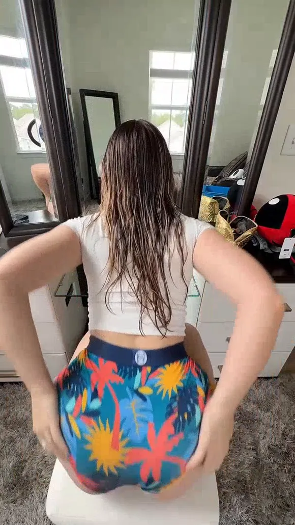 Faiiryquadmother Tight Shorts Ass Twerk OnlyFans Video Leaked