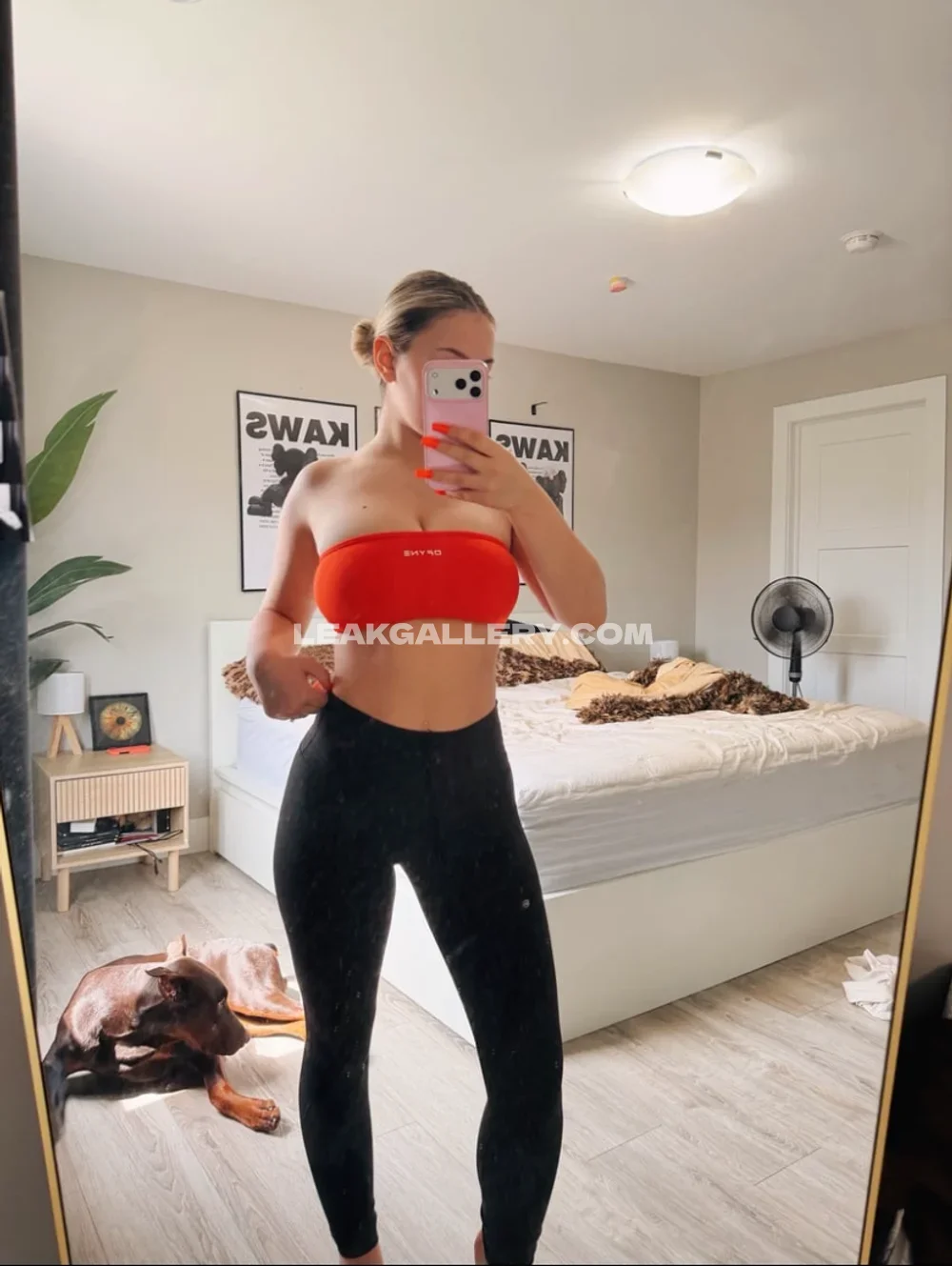 Faithrobertss Red Tube Top Mirror Selfie OnlyFans Photo Leaked