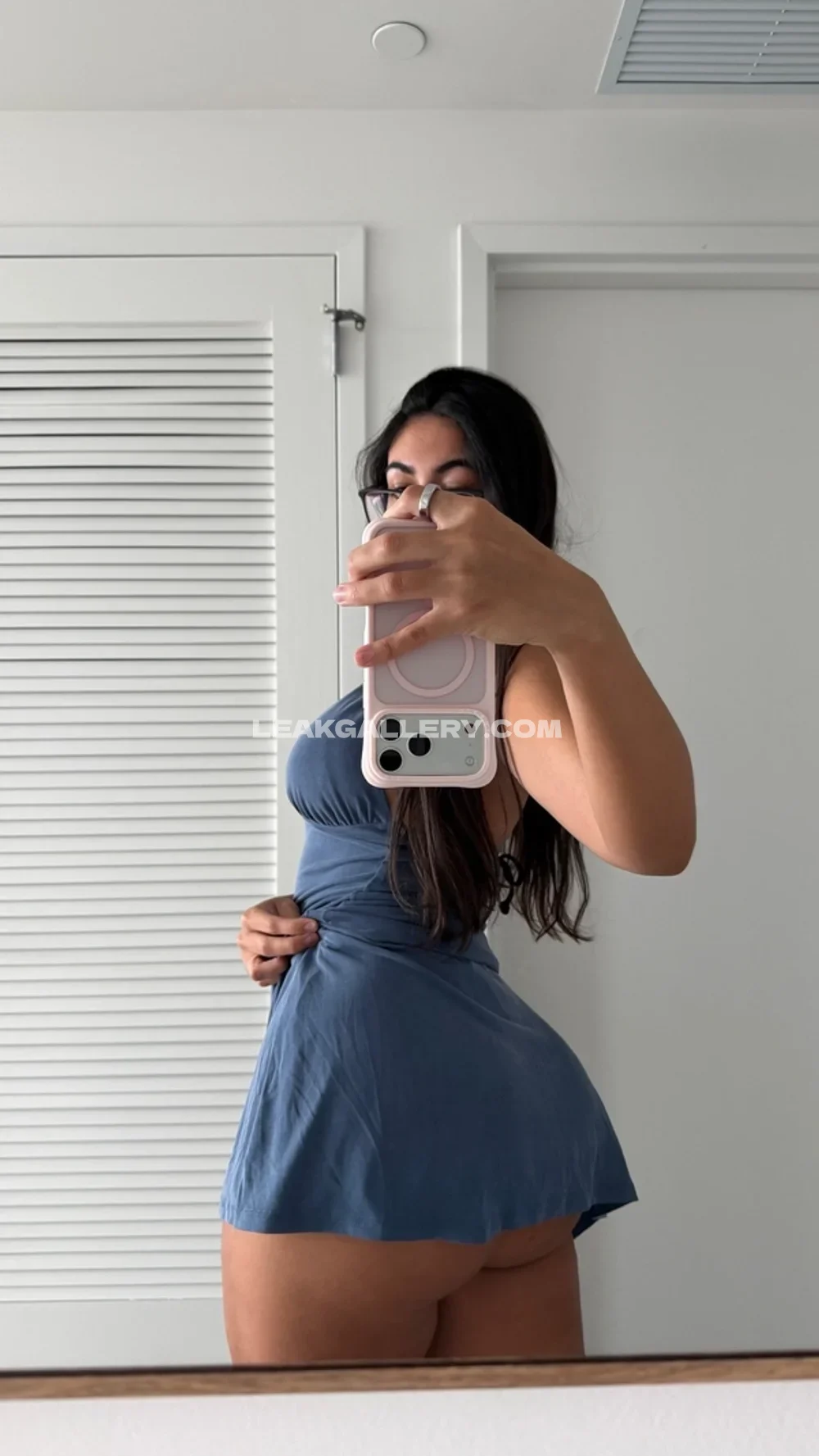 Flexwness Mirror Selfie In Blue Dress OnlyFans Photo Leaked