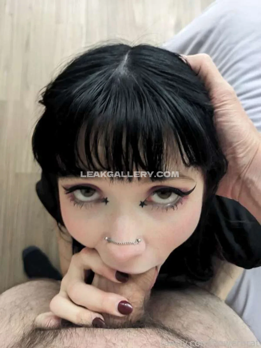Flowerbrat Close Up Face Tease OnlyFans Photo Leaked
