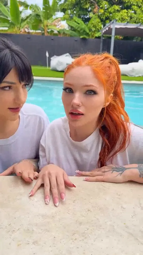 Forestfaye Poolside White Tee Pose OnlyFans Video Leaked