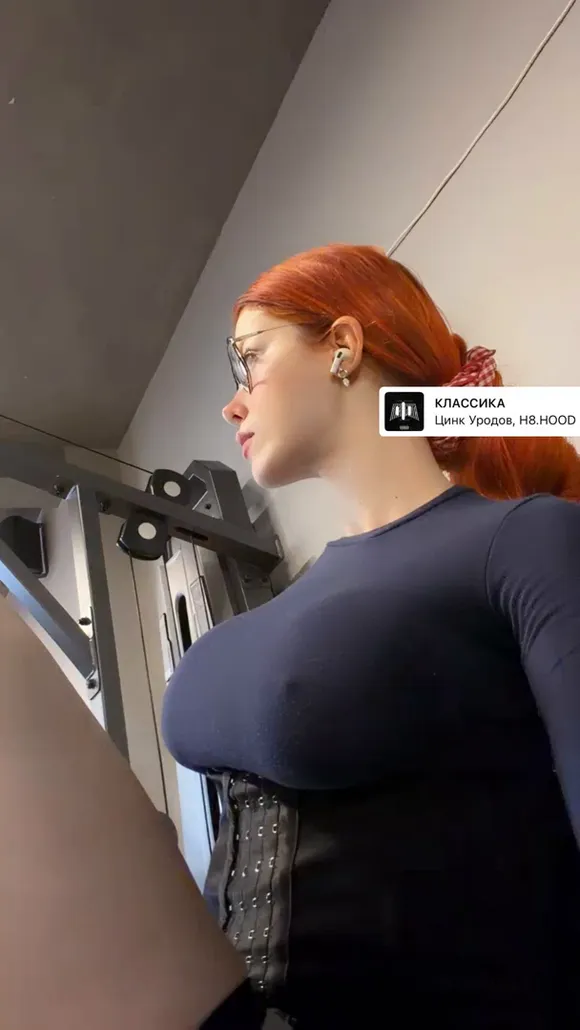 Fraoula Gym Selfie In Blue Top OnlyFans Video Leaked