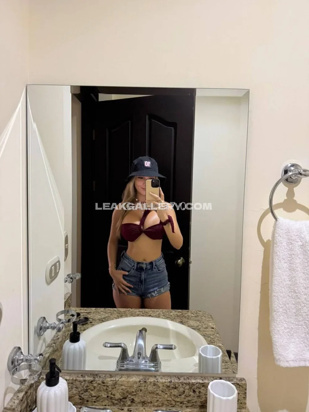 gabriela70