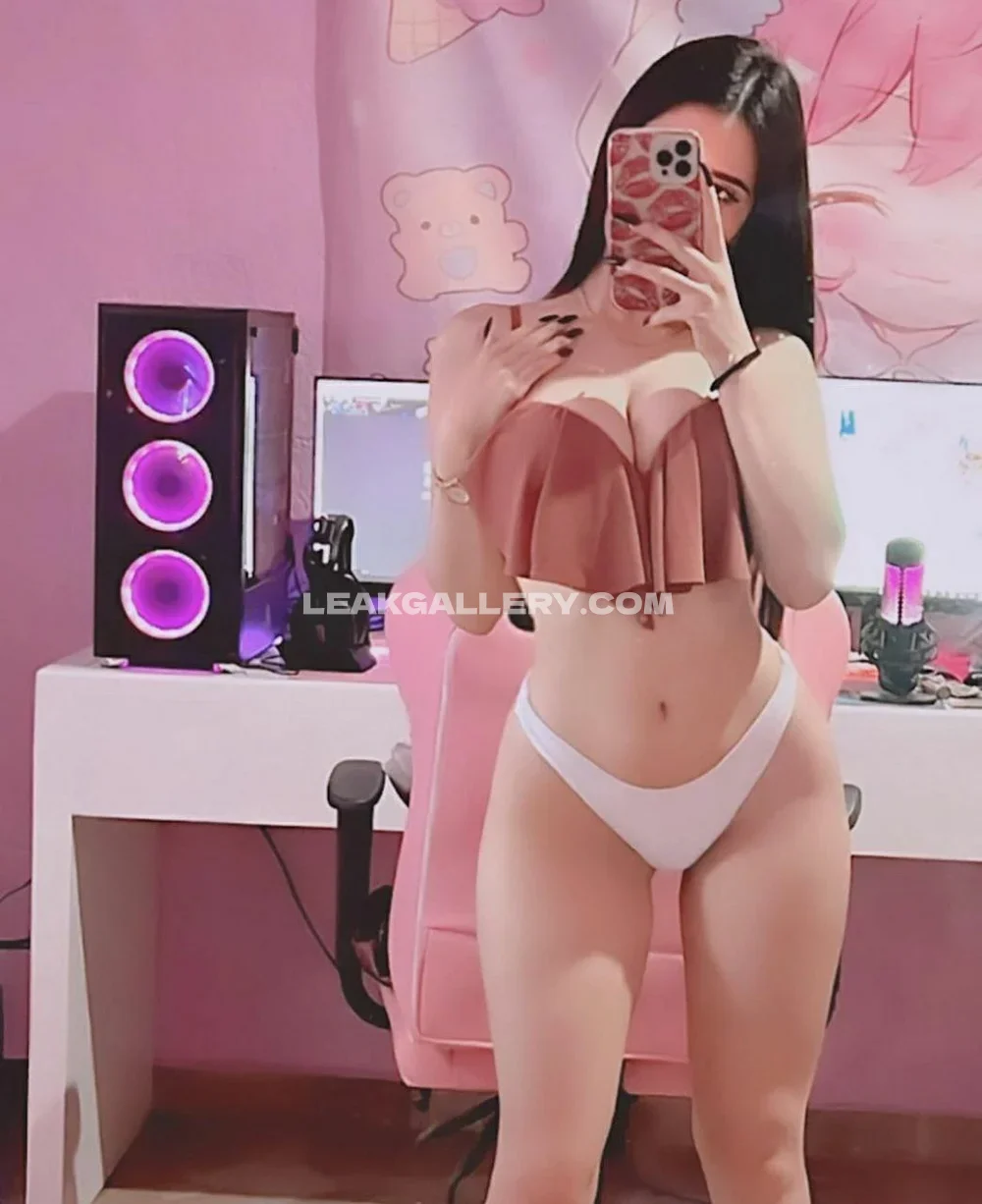 Ggval White Thong Selfie Pose OnlyFans Photo Leaked
