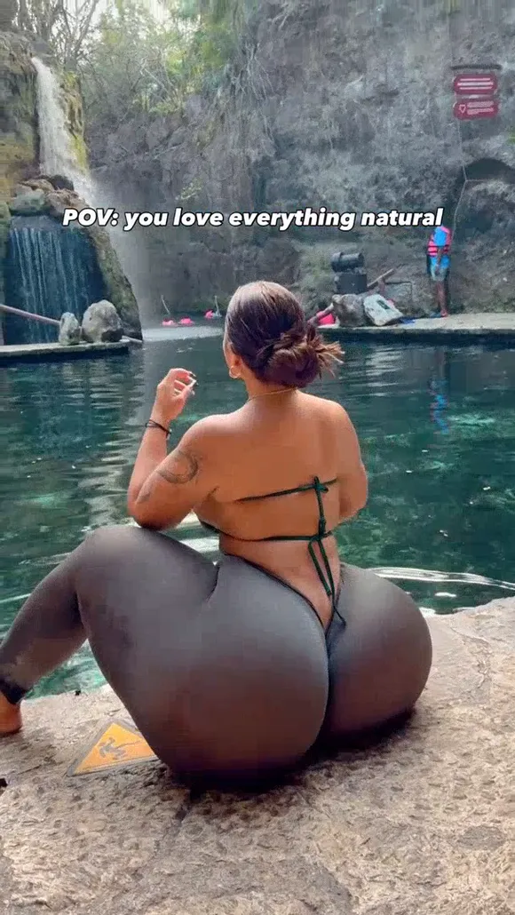 Graciebarron Naked Ass By Waterfall OnlyFans Video Leaked