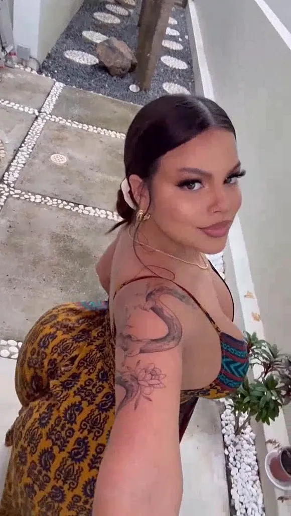 Graciebarron Tattooed Back View Selfie OnlyFans Video Leaked