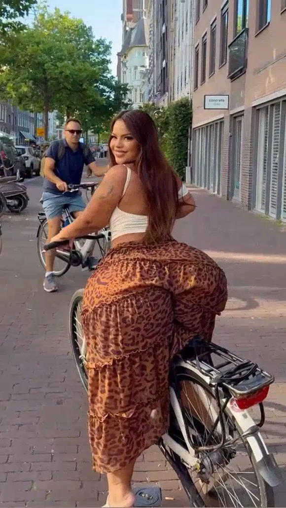 Graciebarron Leopard Skirt Bike Ride OnlyFans Video Leaked