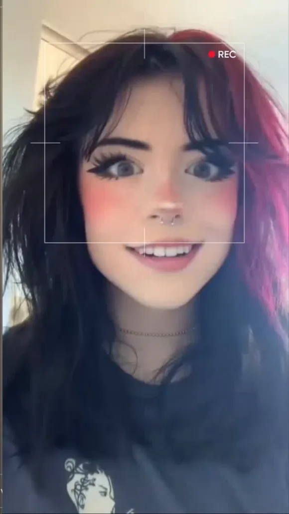Hannah Owo Pink Hair Selfie Smile OnlyFans Video Leaked