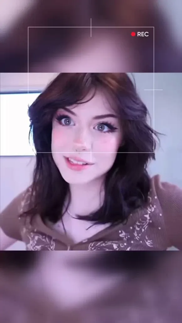 Hannah Owo Close-Up Face Smile OnlyFans Video Leaked