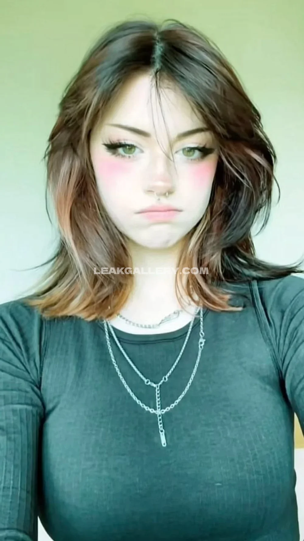 Hannahowo Pouty Face Selfie OnlyFans Photo Leaked