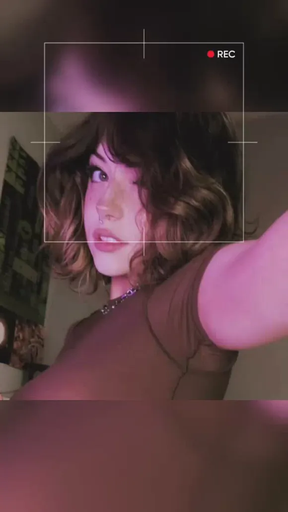 Hannah Owo Nose Piercing Selfie Pose OnlyFans Video Leaked