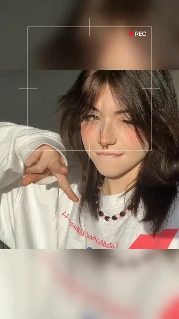 Hannah Owo Nose Piercing Selfie Pose OnlyFans Video Leaked