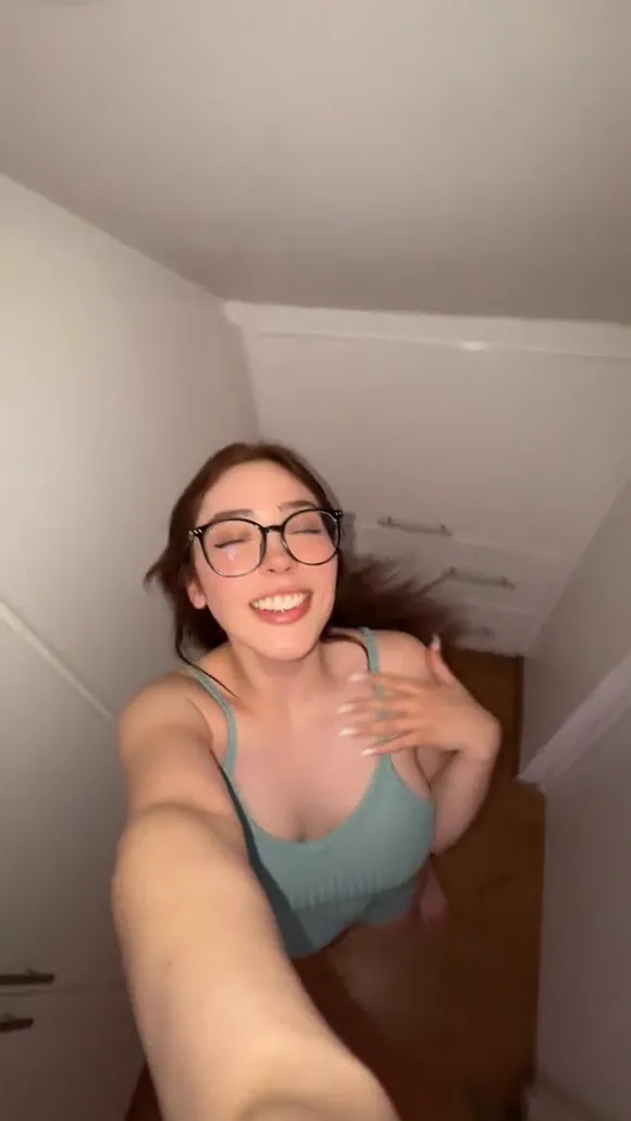 Hannapunzel Topless Selfie Grin OnlyFans Video Leaked