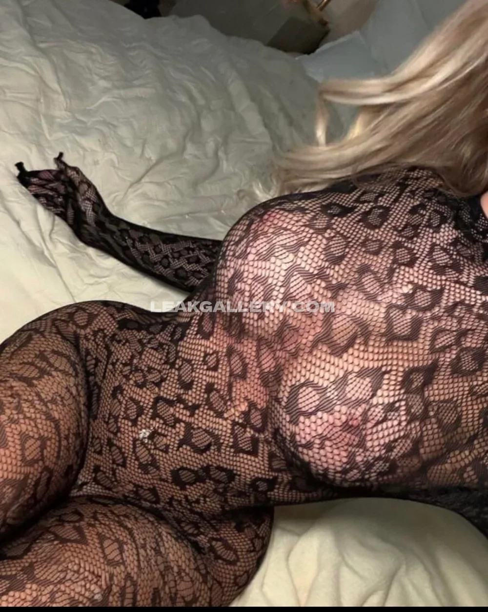 Helenaakln Lace Bodysuit Bed Pose OnlyFans Photo Leaked