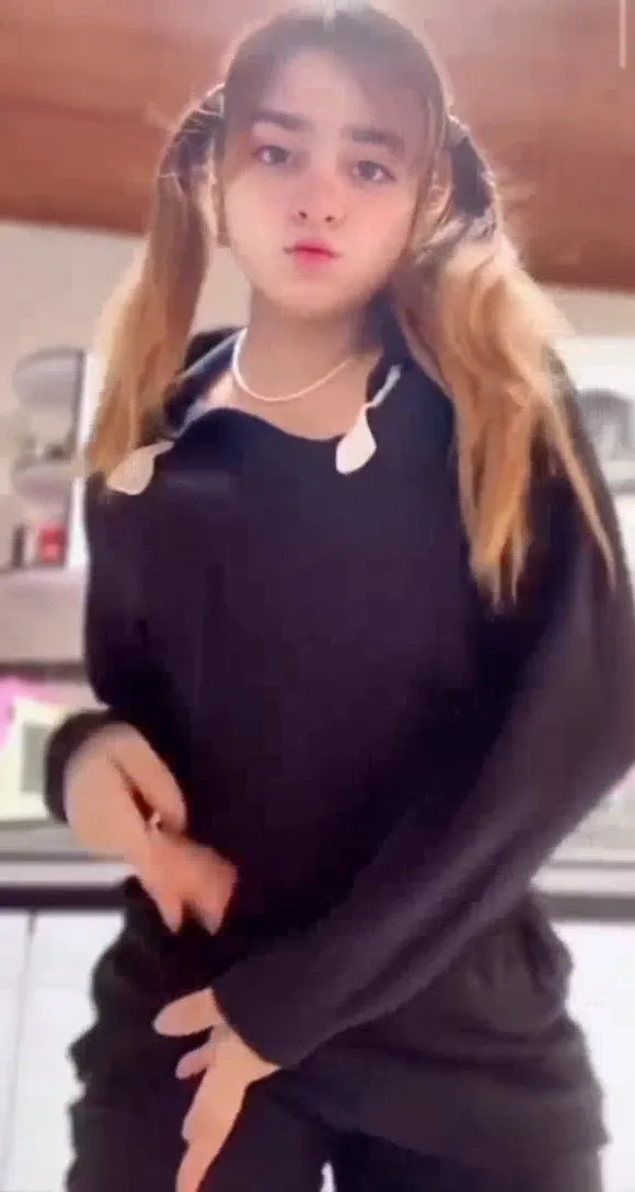 Imsarah.s Ponytail Dance Tease OnlyFans Video Leaked