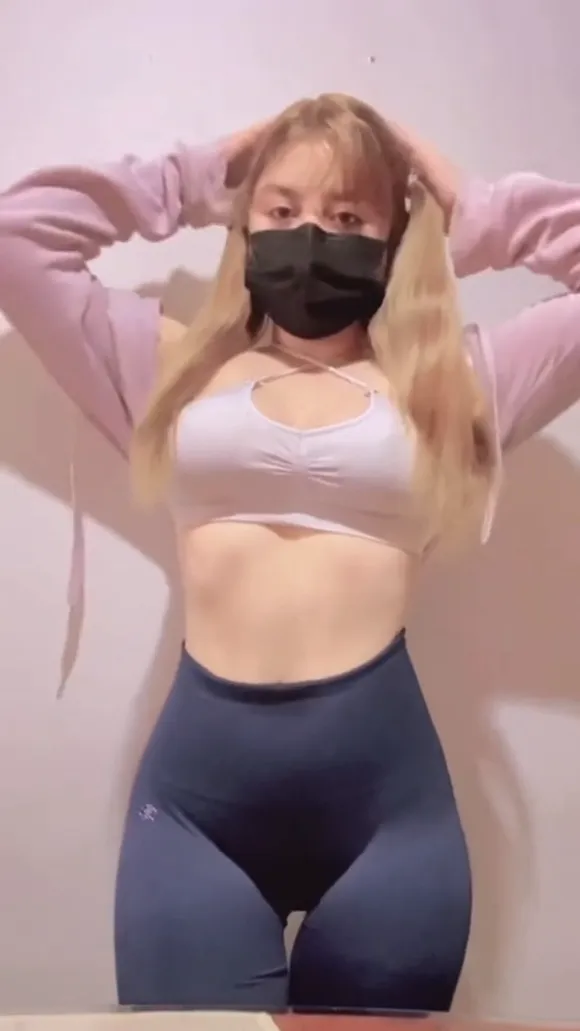 Imsarah.s Masked Topless Fitness Pose OnlyFans Video Leaked