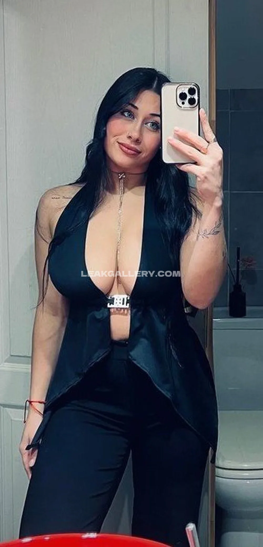 Imailin Deep V Black Bodysuit OnlyFans Photo Leaked