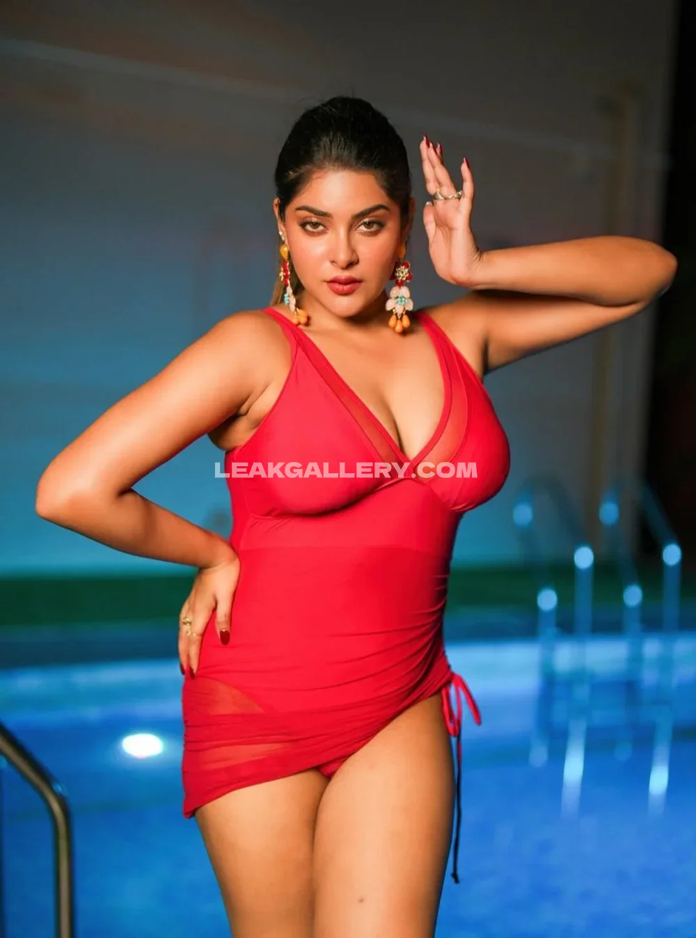 Indian_diva Red Swimsuit Pool Pose OnlyFans Photo Leaked