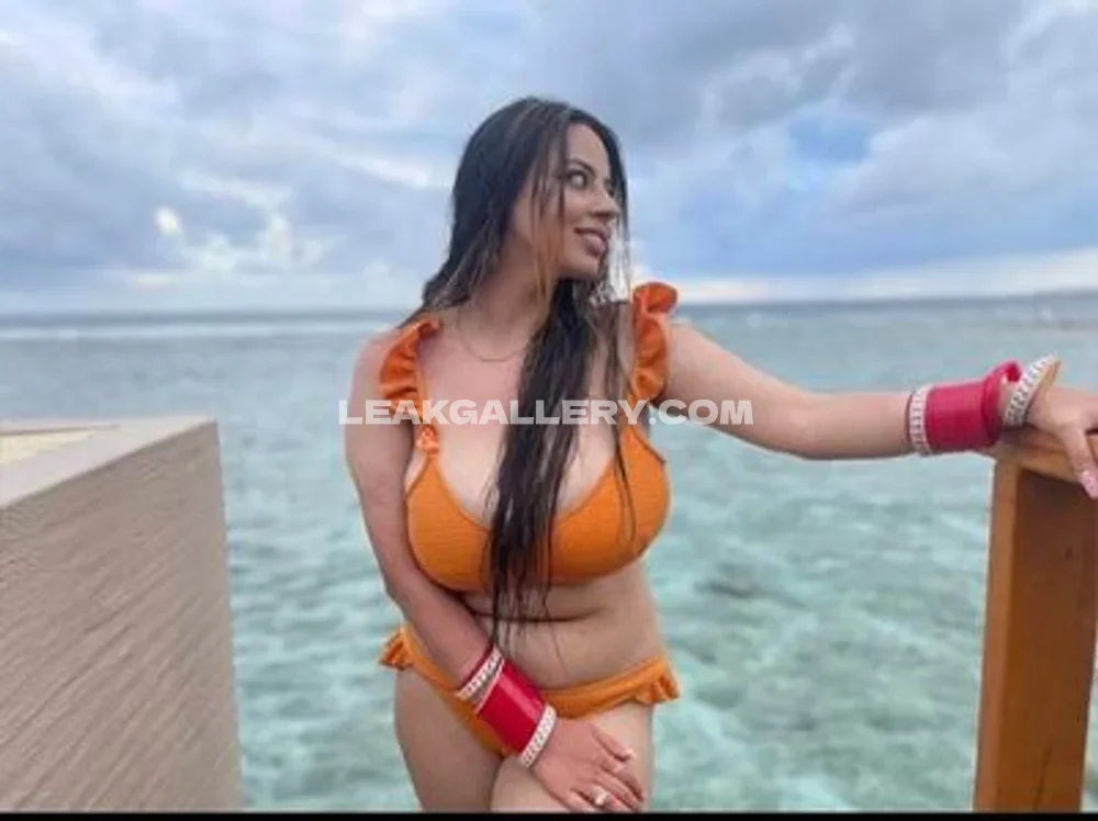 Indian_diva Orange Bikini Ocean View OnlyFans Photo Leaked