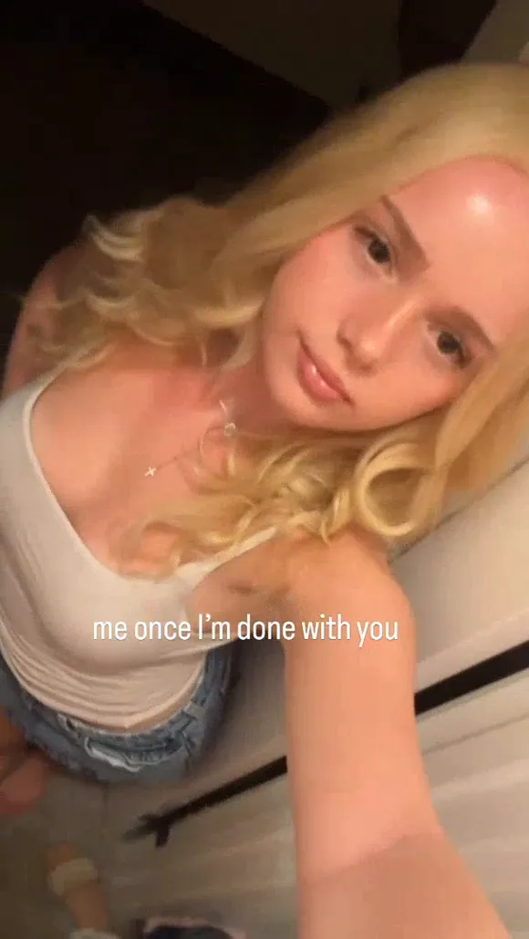 Itsblushdoll Blonde Selfie Tease OnlyFans Video Leaked