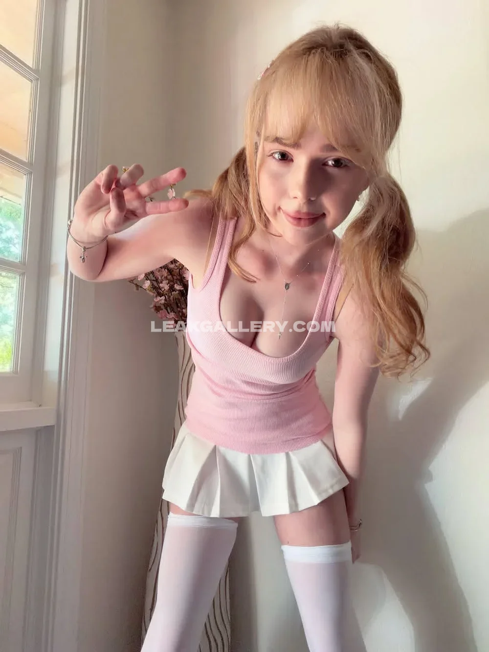 Itsblushdoll Pink Top And Skirt Pose OnlyFans Photo Leaked