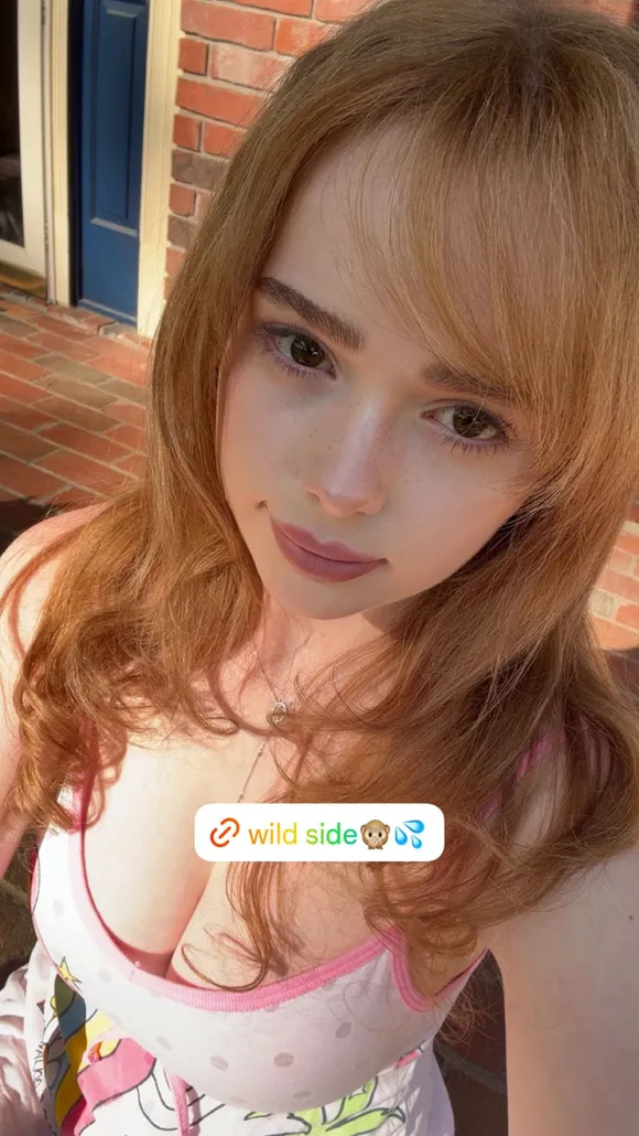 Itsblushdoll Outdoor Selfie Pose OnlyFans Video Leaked