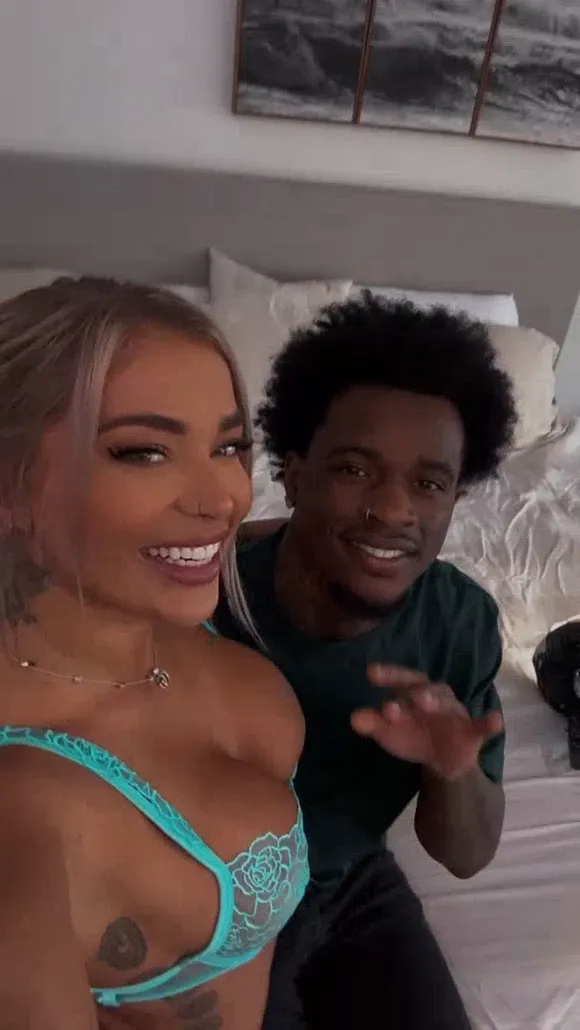Itshayleydavies Teal Lace Bra Selfie OnlyFans Video Leaked