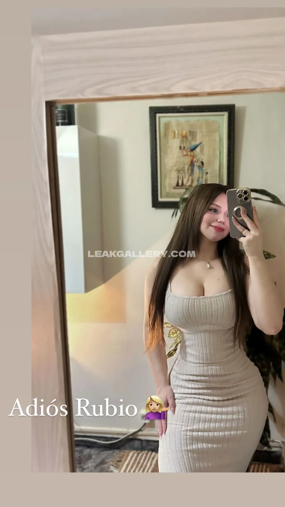 Jasmin.reyeshn Tight Dress Cleavage Pose OnlyFans Photo Leaked