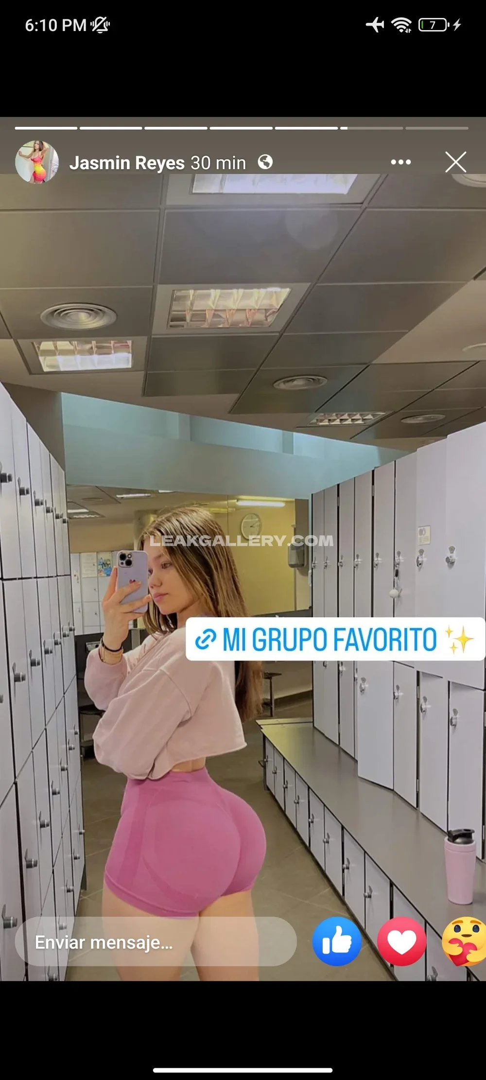 Jasmin.reyeshn Pink Shorts Mirror Selfie OnlyFans Photo Leaked