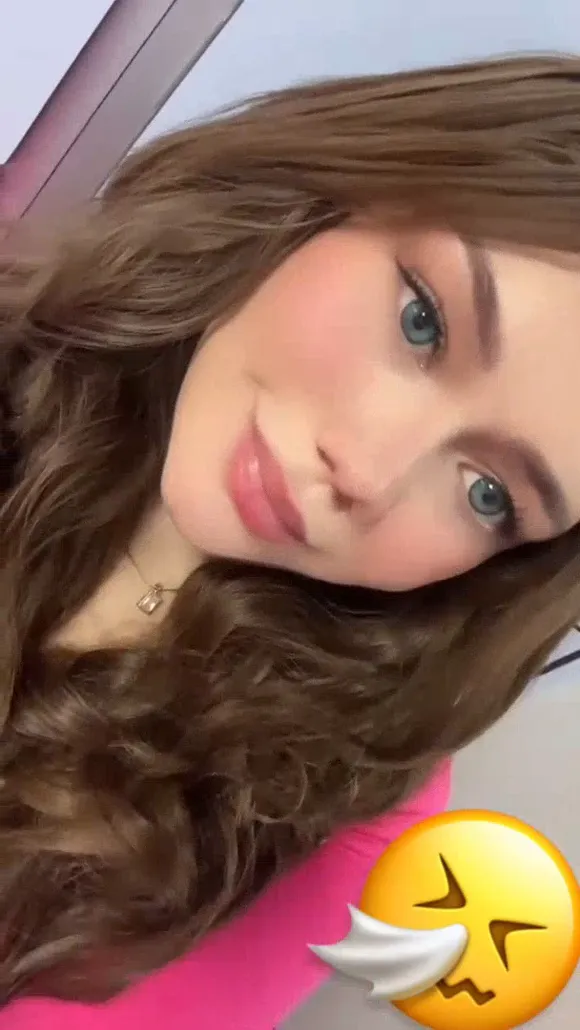 Jasmin.reyeshn Pink Top Tease OnlyFans Video Leaked