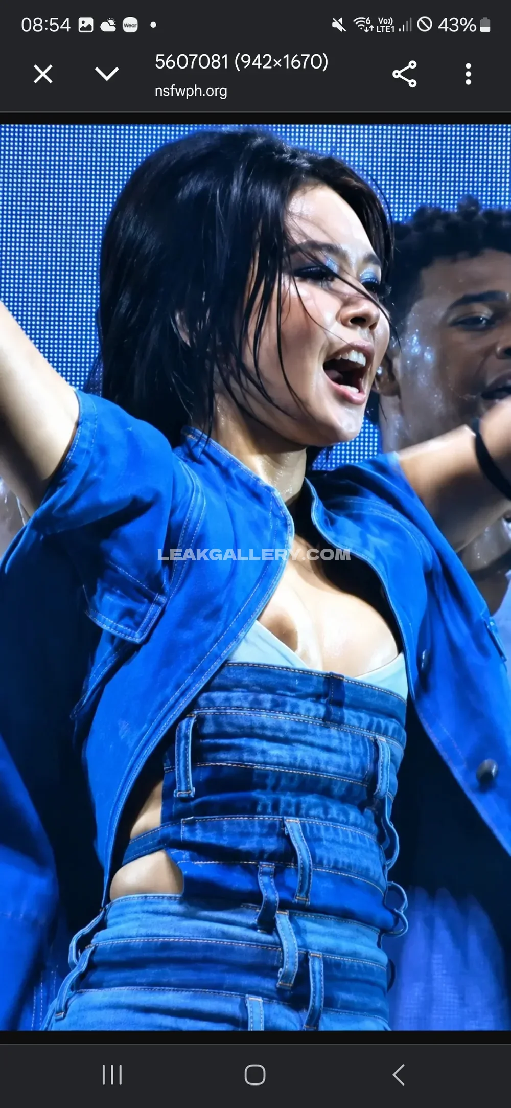 Jennierubyjane Denim Outfit Stage Performance OnlyFans Photo Leaked