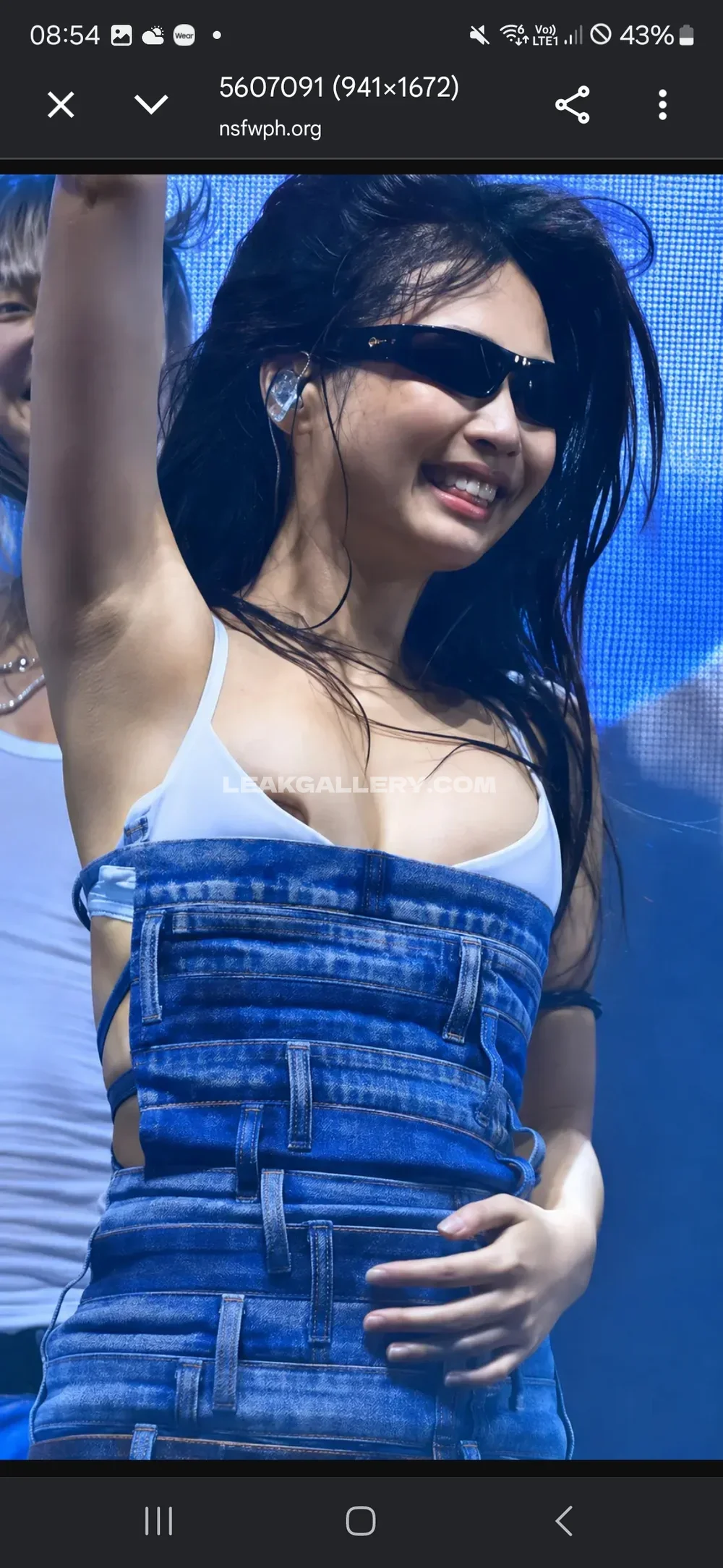 Jennierubyjane Stage Performance Denim Top OnlyFans Photo Leaked