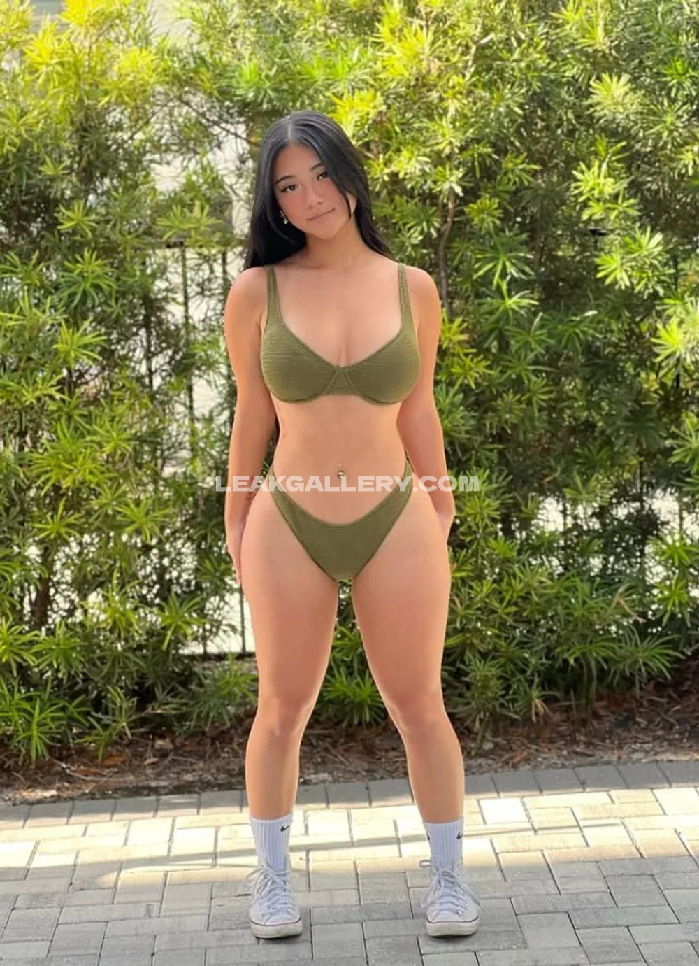 Joy Mei Olive Bikini Pose OnlyFans Photo Leaked