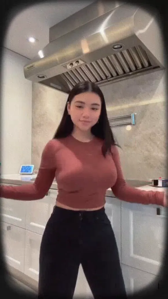 Joy Mei Kitchen Dance Tease OnlyFans Video Leaked