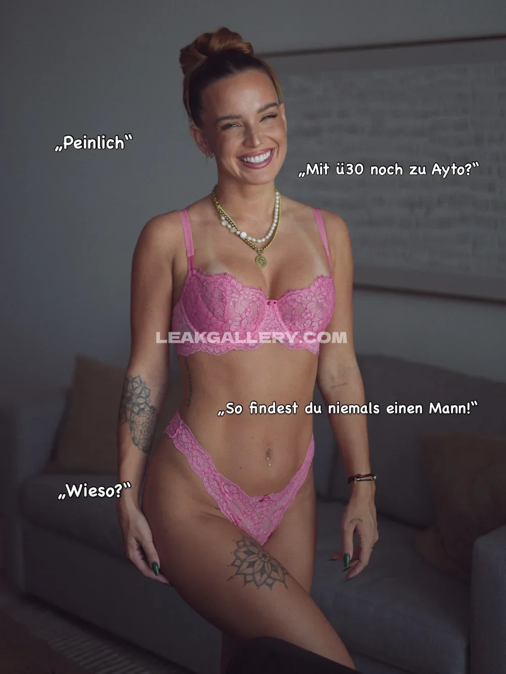 Juliaroemmelt Pink Lace Lingerie Pose OnlyFans Photo Leaked