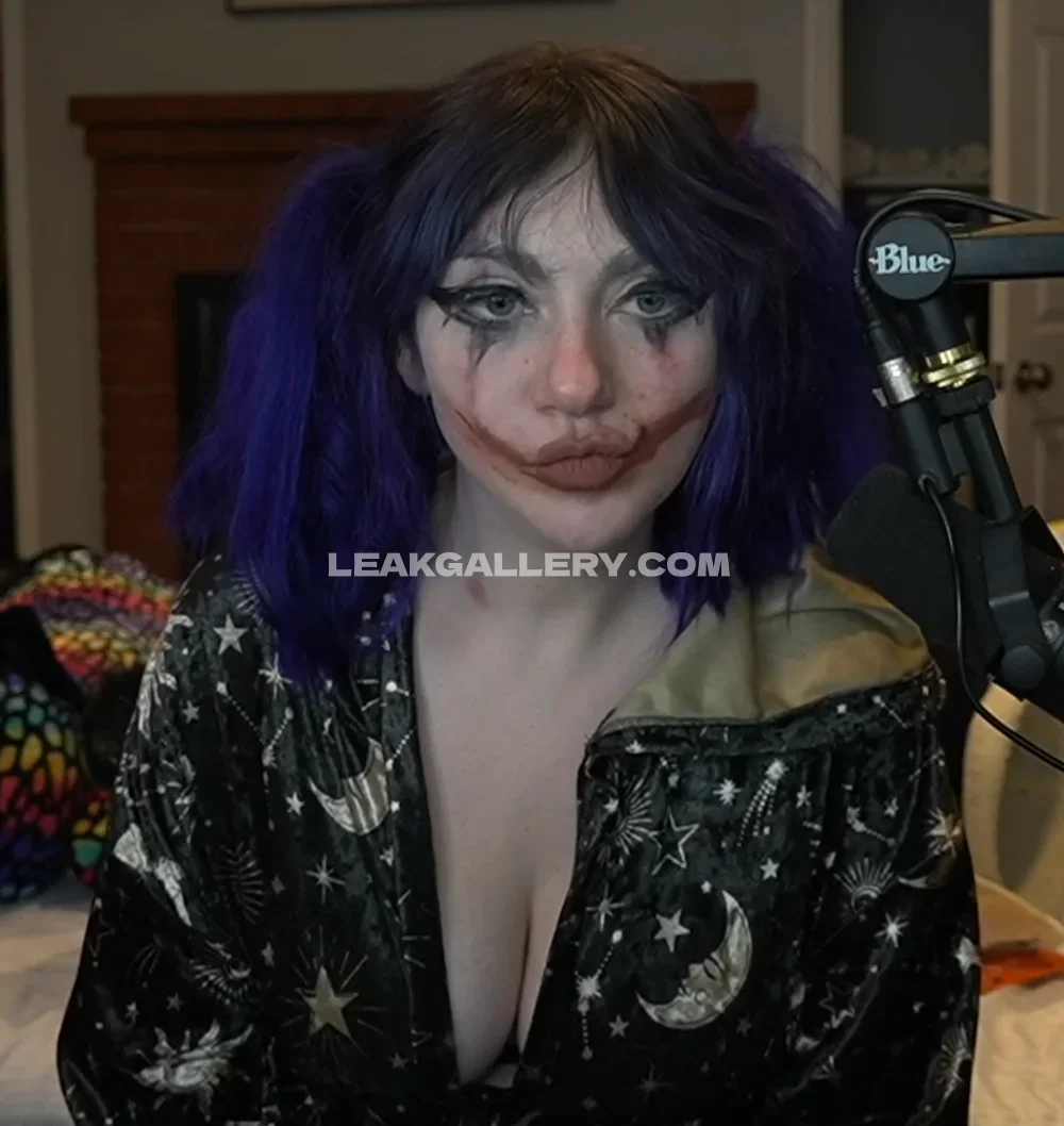 Justaminx Purple Hair Clown Makeup OnlyFans Photo Leaked
