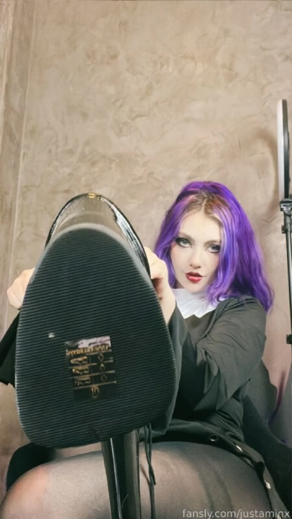 Justaminx Purple Hair Tease Pose OnlyFans Photo Leaked