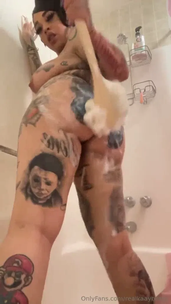 Kaay6razy Shower Selfie With Brush OnlyFans Video Leaked