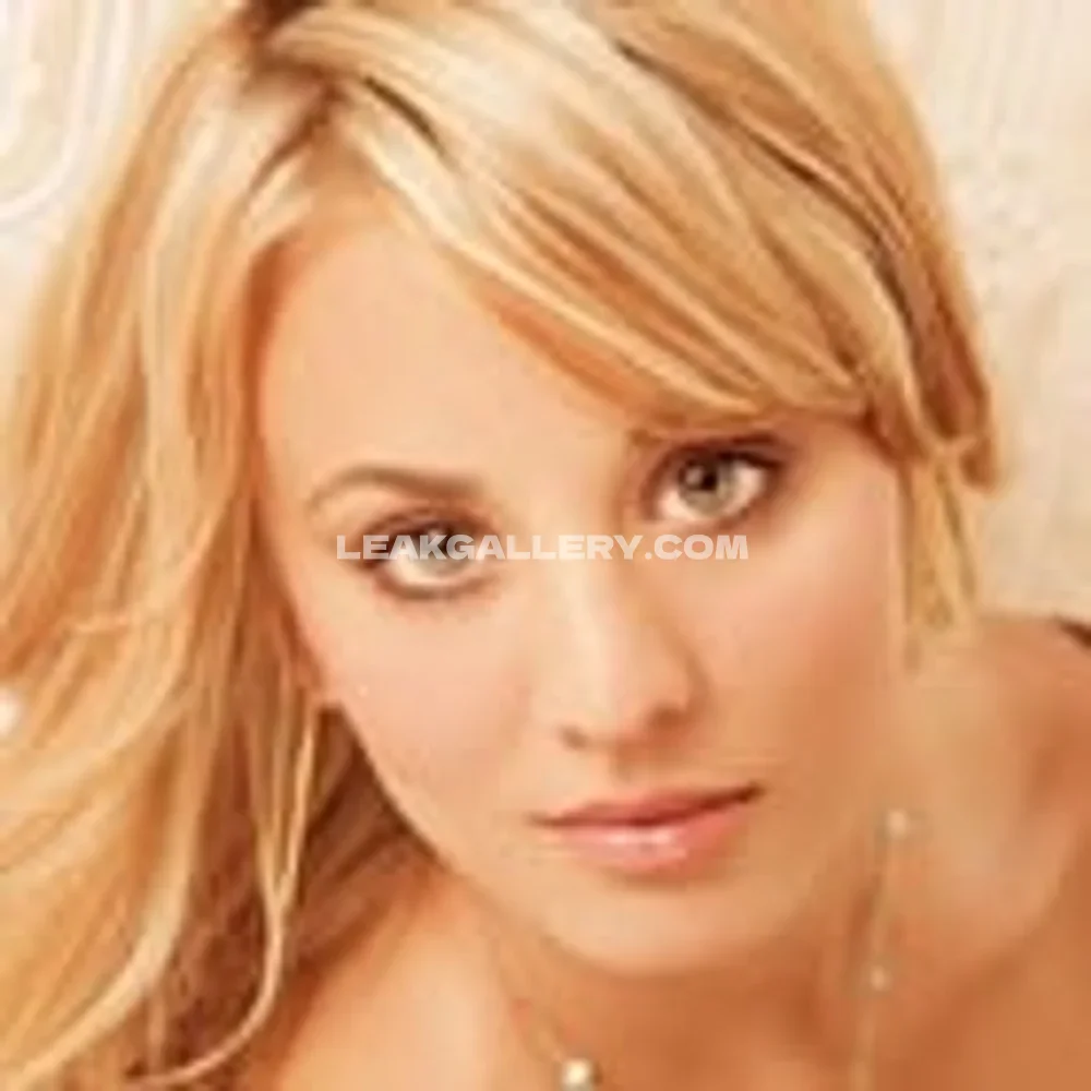 Kaleycuoco Close Up Bare Shoulders OnlyFans Photo Leaked